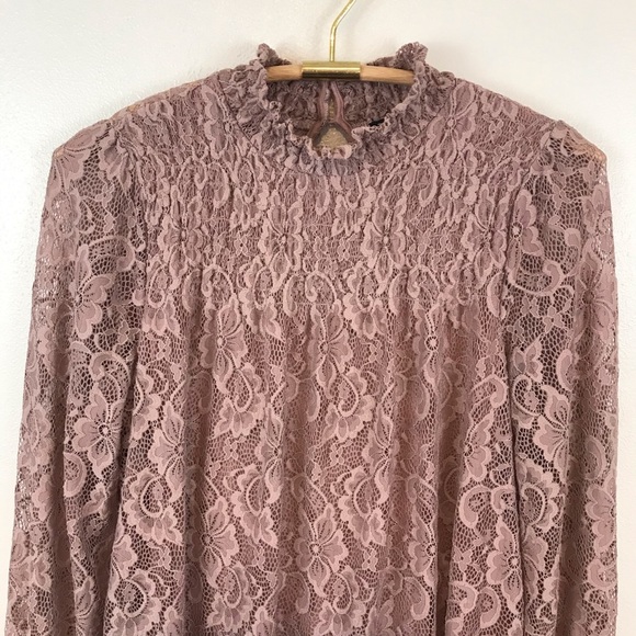 Cable & Gauge Lace Overlay Top - Picture 3 of 9